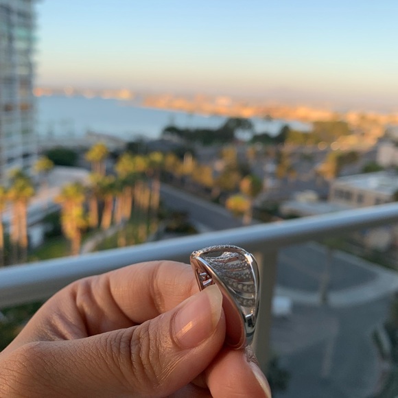 925 Sterling Silver Ring. 20% off when you buy 2 - Picture 3 of 8